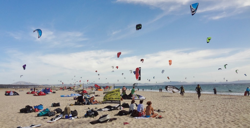 Kiteboarding in Tarifa - crowded beaches