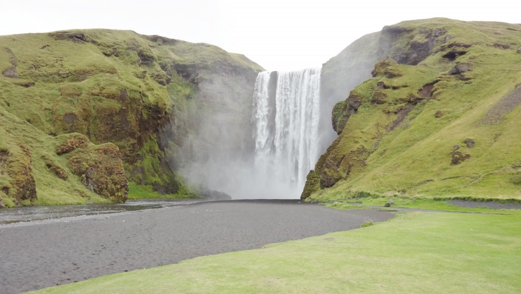 Skógafoss Waterfall on the way from Reykjavik to Vik