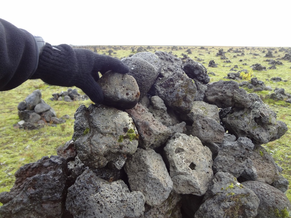 Laufskalavarda stones