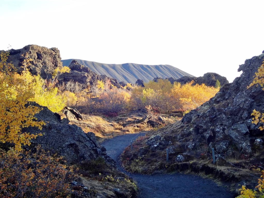 Paths in Dimmuborgir