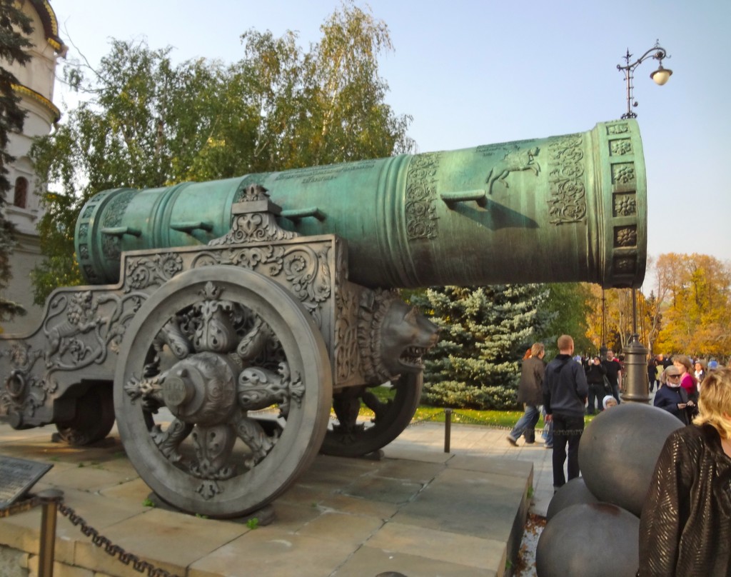 Worlds largest cannon in the Kremlin