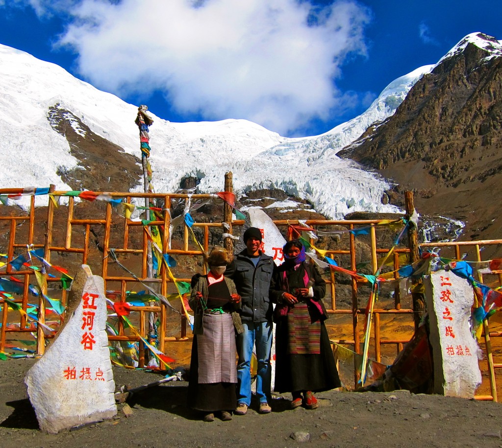 Into the Himalayas - To Tashilhunpo Monastery Shigatse