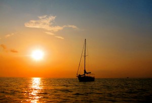Kayaking Sai Ree bay right at sunset
