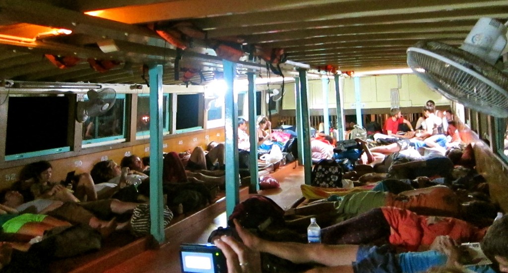 Kayaking Sai Ree bay right at sunset