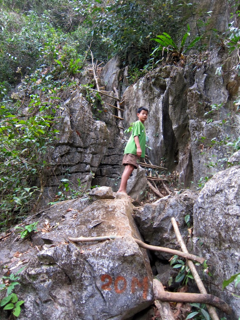 Pha Kham Water Cave