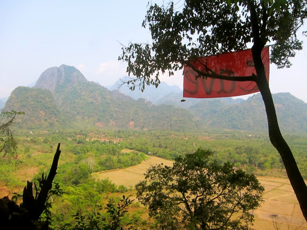 Pha Kham Water Cave