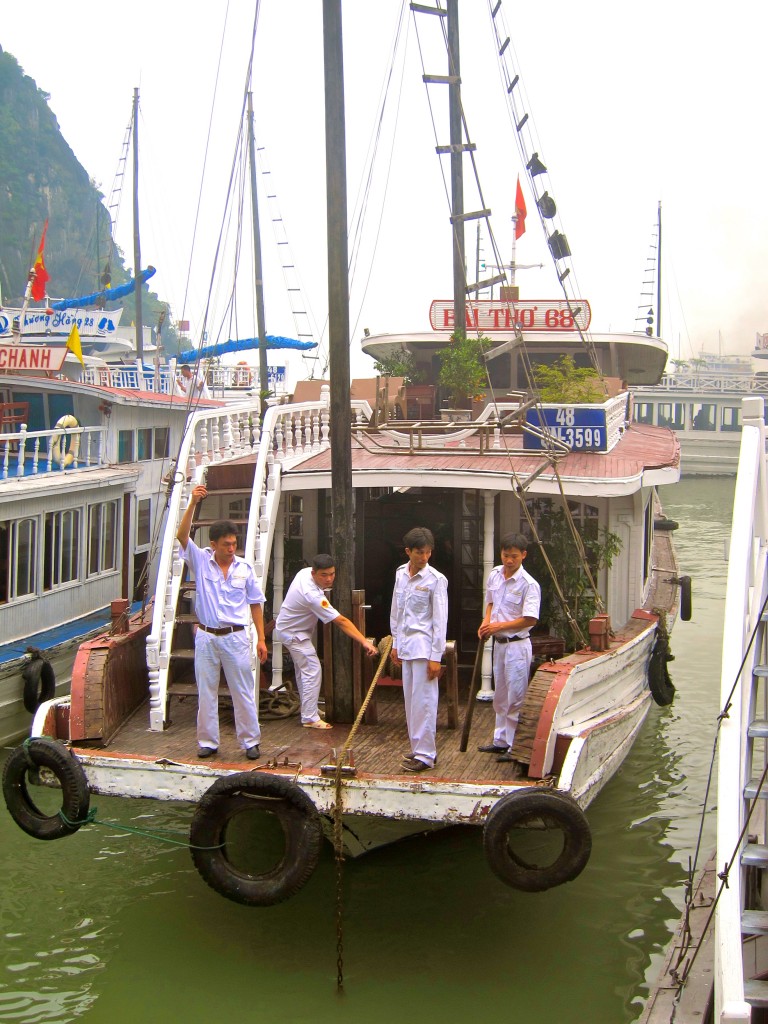 3 Day Tour of Halong Bay, Vietnam 