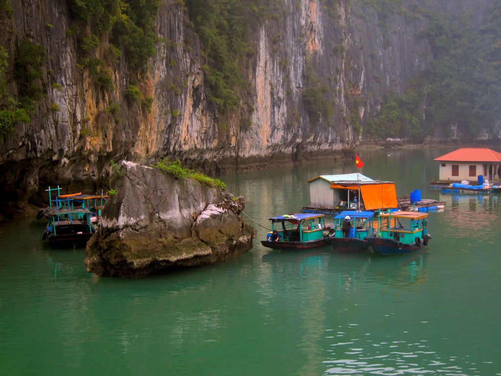 3 Day Tour of Halong Bay, Vietnam 